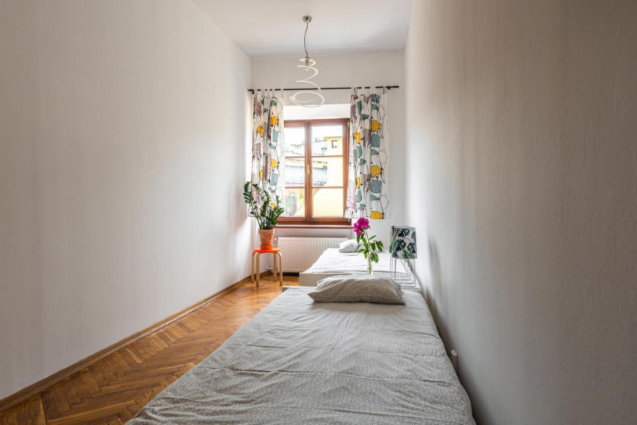Family Apartament Krakau Buitenkant foto